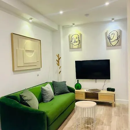 Apartment New Luxurious Studio With Patio/center *